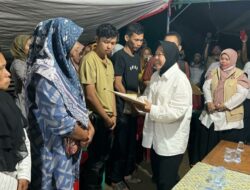 Mentri Sosial RI Kunjungi Korban Tanah Longsor di Kecamatan Patamuan.