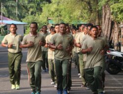 Personel Staf Makodim 0104/Atim Gelar Kegiatan Olahraga Bersama untuk Peningkatan Fisik