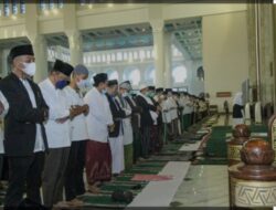 Hujan Ringan Mengiringi Pelaksanaan Sholat Idul Fitri