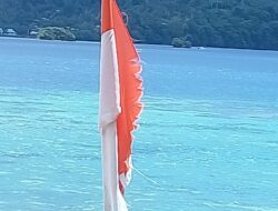 Bendera Merah Putih Robek Dan Kusam Tergantung Di Resort K2 Pulau Lembeh