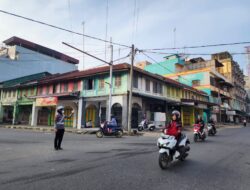 Cegah Kemacetan dan Kecelakaan Pada jam Masuk Kantor dan Masuk Sekolah, Sat Lantas Polres Aceh Tamiang Rutin Melaksanakan Strong Point