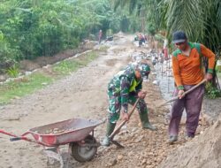 Kerja Bakti Pembuatan Talud Jalan Bentuk Kebersamaan Babinsa Dan Warga Binaan