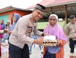 Polres Aceh Tengah Peduli, Salurkan 20 Paket Sembako dan Talu Asih ke Warga Kecamatan Ketol.