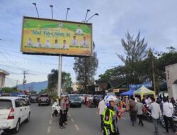 Personel Polres Aceh Tengah Laksanakan Pengamanan dan Pengaturan Arus Lalulintas Saat Shalat Idul Fitri 14467 H.