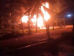 Naas, Satu Unit Rumah Panggung dan Seluruh Isinya, Ludes Terbakar