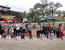 Polres Aceh Tengah Gelar Bakti Sosial Bagikan 20 Paket Sembako dan Tali Asih, Dalam Menyambut HUT RI Ke-80