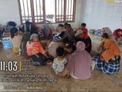 Tim Medis Dari Medan, Beri Pengobatan Gratis Bagi Warga Perdamaian, Korban Banjir